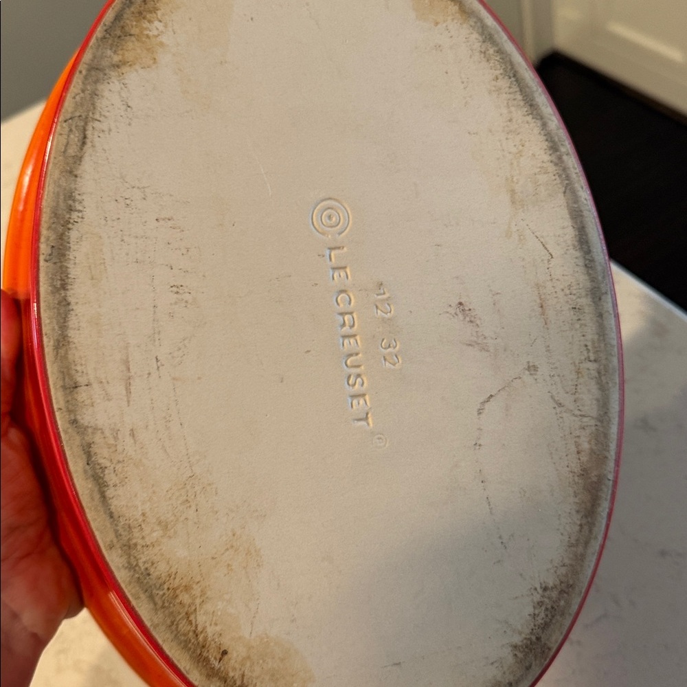Le Creuset Heritage Oval Casserole (Flame) - Picture 4 of 7